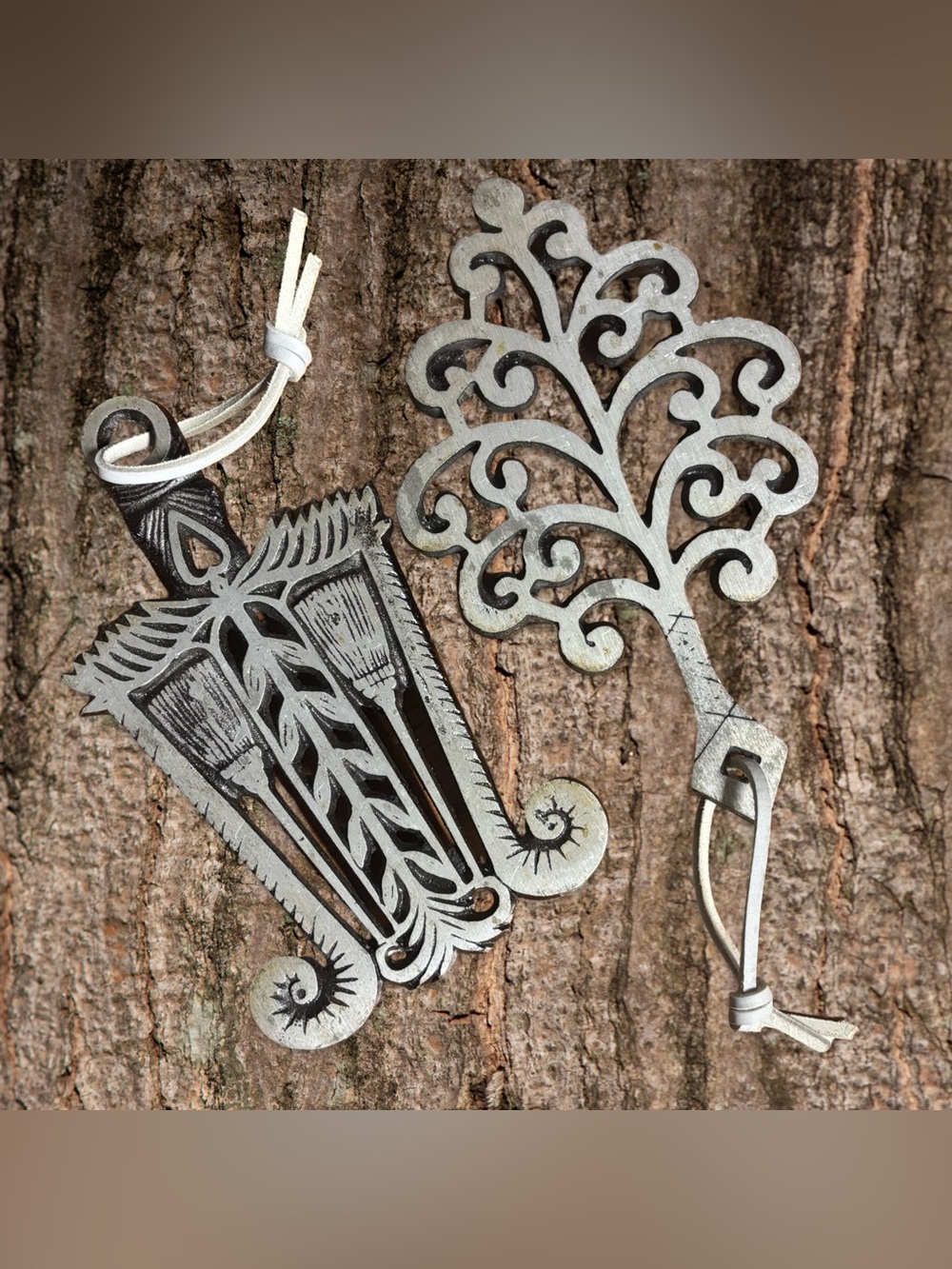 VTG Cast Aluminum Trivets Set of 2 Bellows Broom & Family Tree Farmhouse